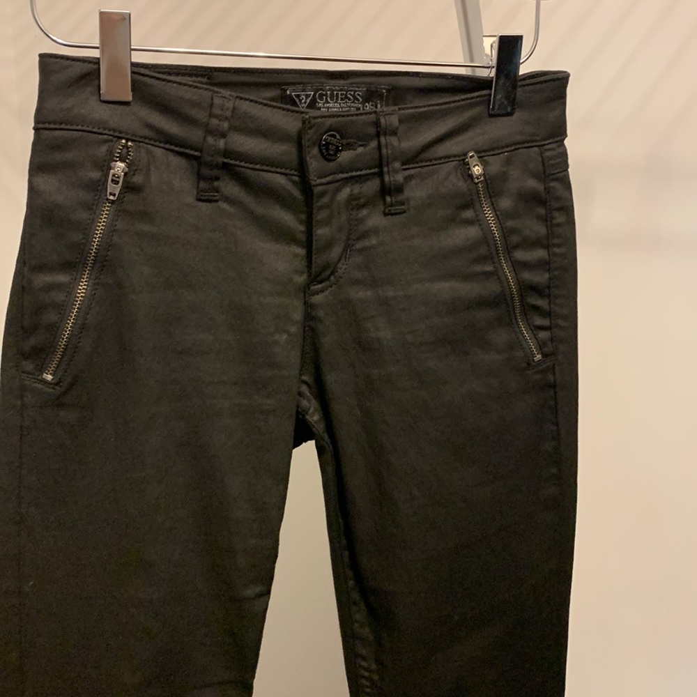 Guess jeans with zippers